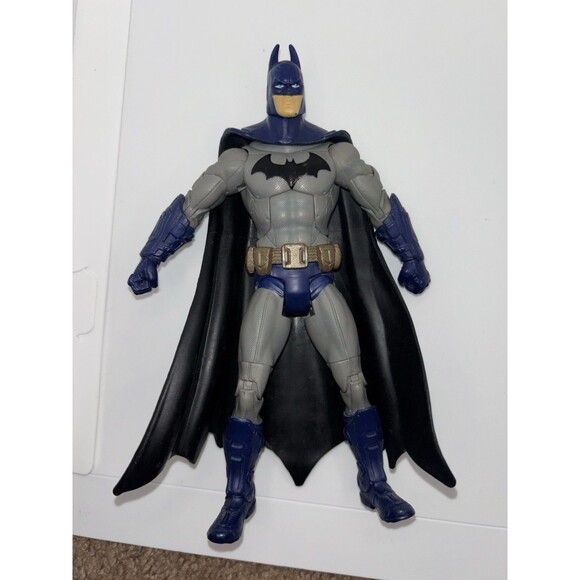 Mattel Batman DC Comics Blue & Dark Grey 7" Poseable Action Figure Jointed - Picture 3 of 7